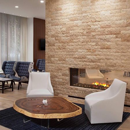 Residence Inn By Marriott Stamford Downtown Exteriör bild